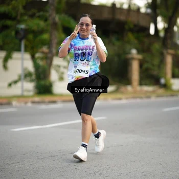 Runner Photo 8399122