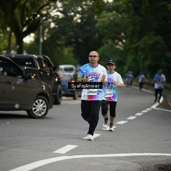 Runner Photo 8399123