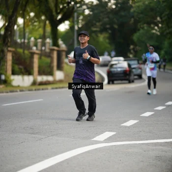 Runner Photo 8399124