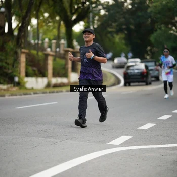 Runner Photo 8399127
