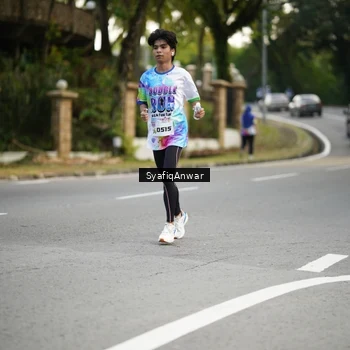 Runner Photo 8399134
