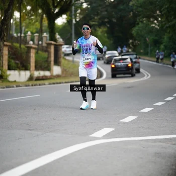 Runner Photo 8399135