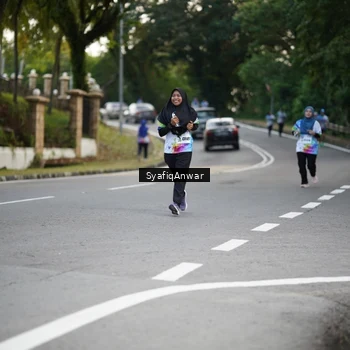 Runner Photo 8399137