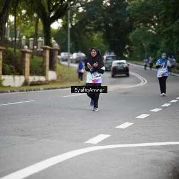 Runner Photo 8399138