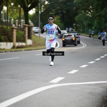 Runner Photo 8399143