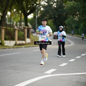 Runner Photo 8399152