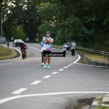 Runner Photo 8399160