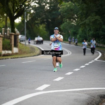 Runner Photo 8399164