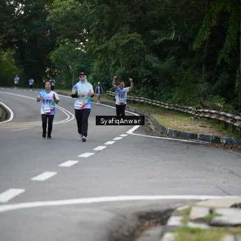 Runner Photo 8399173