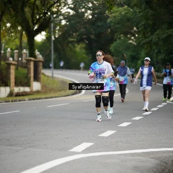 Runner Photo 8399191