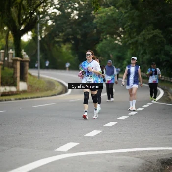 Runner Photo 8399192
