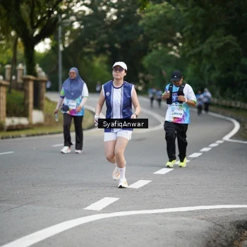 Runner Photo 8399199