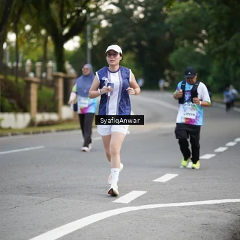 Runner Photo 8399200