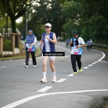Runner Photo 8399201