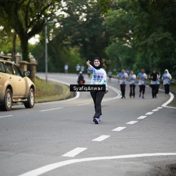 Runner Photo 8399212