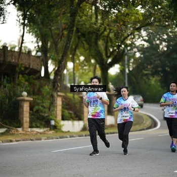 Runner Photo 8399216