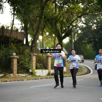 Runner Photo 8399217