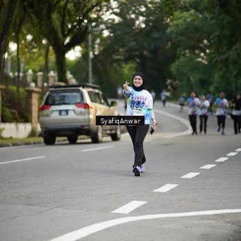 Runner Photo 8399221