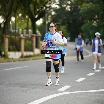 Runner Photo 8399243