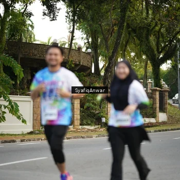 Runner Photo 8399244