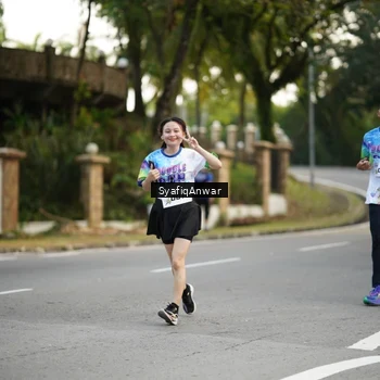 Runner Photo 8399252