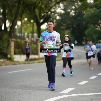 Runner Photo 8399253