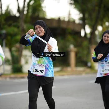 Runner Photo 8399256