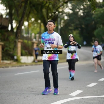 Runner Photo 8399257