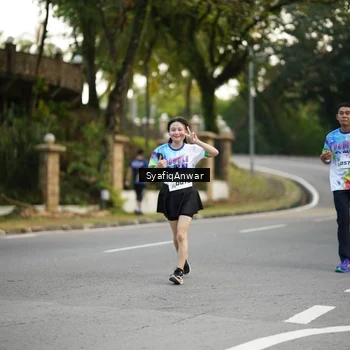 Runner Photo 8399261