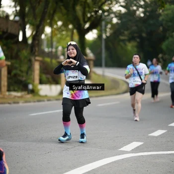 Runner Photo 8399263