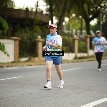 Runner Photo 8399267
