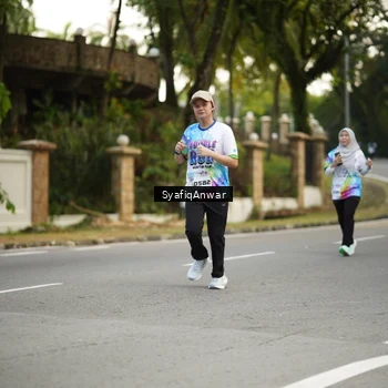 Runner Photo 8399269