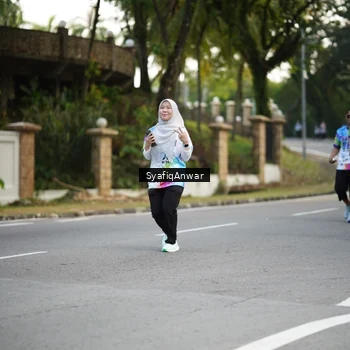 Runner Photo 8399271