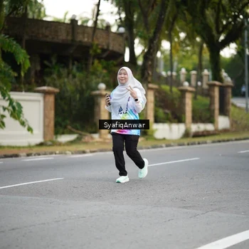 Runner Photo 8399276