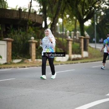 Runner Photo 8399278