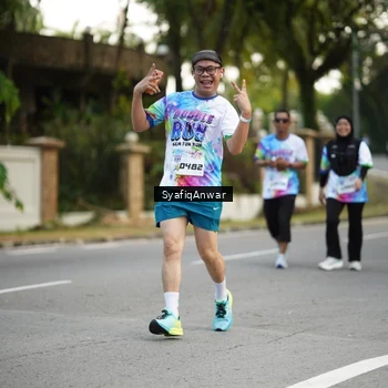 Runner Photo 8399283