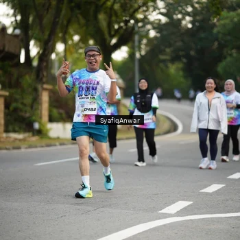 Runner Photo 8399285