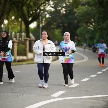 Runner Photo 8399287