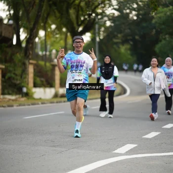 Runner Photo 8399291