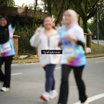 Runner Photo 8399298