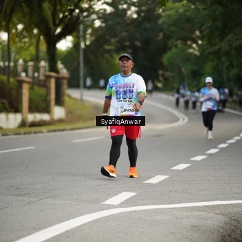 Runner Photo 8399299