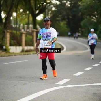 Runner Photo 8399300