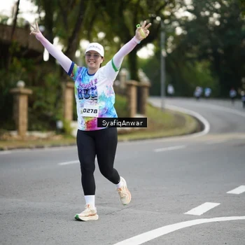 Runner Photo 8399306