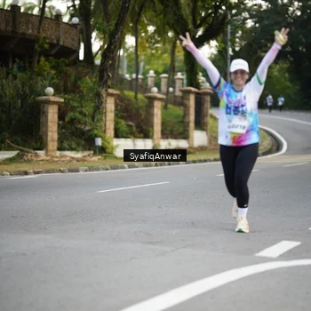 Runner Photo 8399307