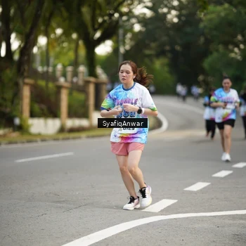 Runner Photo 8399320