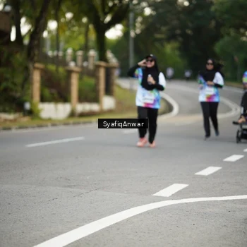 Runner Photo 8399325