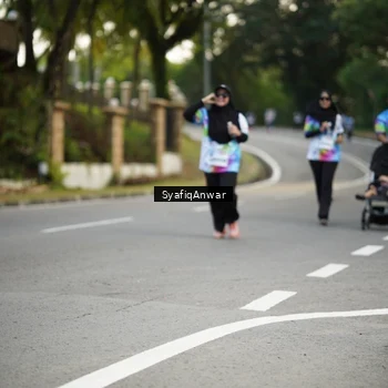 Runner Photo 8399326