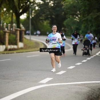 Runner Photo 8399331