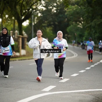 Runner Photo 8399335