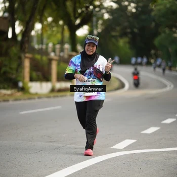 Runner Photo 8399344